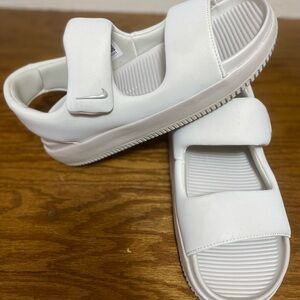 Nike Icon Classic Women’s Platform Sandals